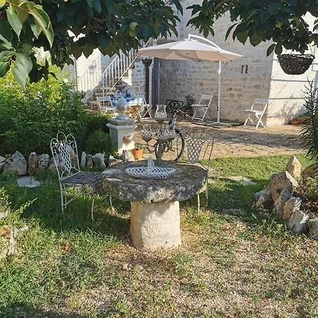 Homestay Maison Santarosa *