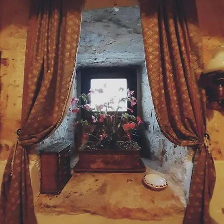 Δωμάτια σε οικογενειακή κατοικία Maison Santarosa