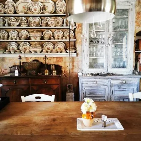 Maison Santarosa Homestay *