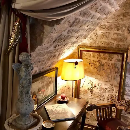 Homestay Maison Santarosa *